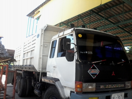 ขายรถสิบล้อ รถสวย สภาพดี พร้อมใช้งาน  0819563995