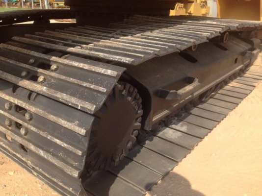 ขายรถแบคโฮ CAT 320D นำเข้าจากญี่ปุ่น ระบบไฟฟ้าเต็ม หรือขายดาวน์  900000 บาท มีVDOการทำงานครับ รถนอกนำเข้าสภาพสวย