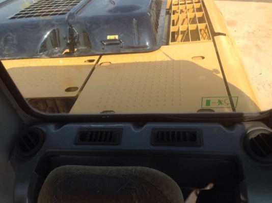 ขายรถแบคโฮ CAT 320D นำเข้าจากญี่ปุ่น ระบบไฟฟ้าเต็ม หรือขายดาวน์  900000 บาท มีVDOการทำงานครับ รถนอกนำเข้าสภาพสวย