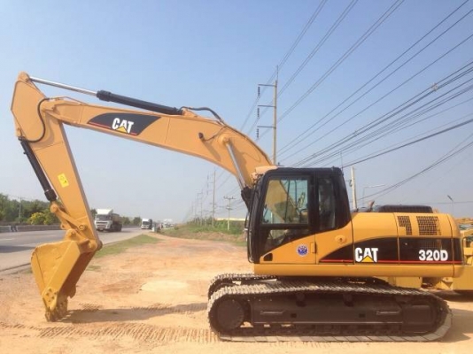ขายรถแบคโฮ CAT 320D นำเข้าจากญี่ปุ่น ระบบไฟฟ้าเต็ม หรือขายดาวน์  900000 บาท มีVDOการทำงานครับ รถนอกนำเข้าสภาพสวย