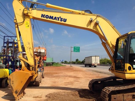 ขายรถแบคโฮ KOMATSU PC200-8 รถปี2009 ทำงาน 5พันกว่าชั่วโมง มีกล้องหลัง (มีVDO ครับ )สภาพสวย นำเข้าจากญี่ปุ่น ติดต่อ ขายรถแบคโฮ KOMATSU PC200-8 รถปี2009 ทำงาน 5พันกว่าชั่วโมง มีกล้องหลัง (มีVDO ครับ )สภาพสวย นำเข้าจากญี่ปุ่น ติดต่อ