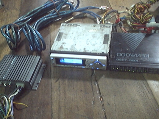 ขายวิทุยุติดรถยนต์sonyจอกราฟฟิคmp3+eqของkenwood+amp alpineตัวเล็ก4แชลแนล