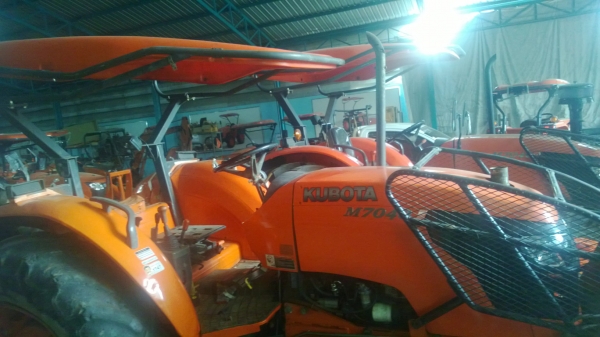คูโบต้า มือสอง M 7040 พร้อมอุปกรณ์ หน้า-หลัง ราคา 320000