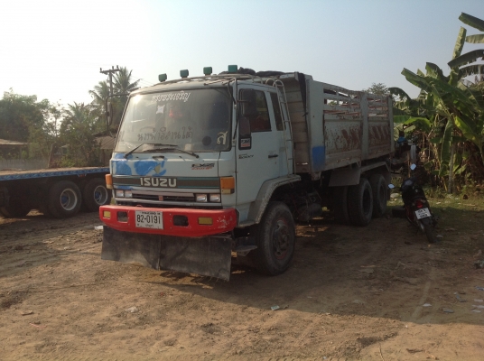 ขายรถสิบล้อ240นางฟ้าเครื่องเดิมเกียรเดิมครัชชีสวย-R ขายรถสิบล้อ240นางฟ้าเครื่องเดิมเกียรเดิมครัชชีสวย-R