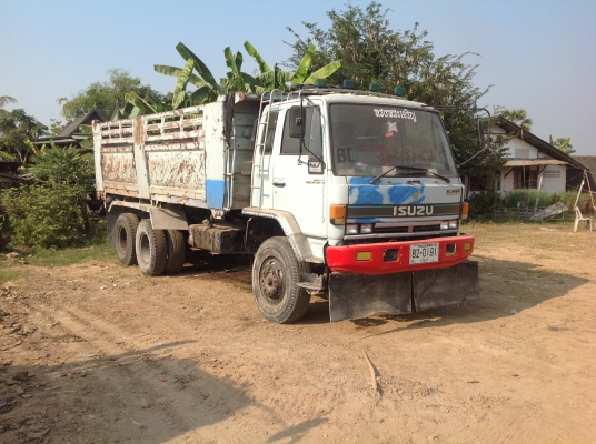 ขายรถสิบล้อ240นางฟ้าเครื่องเดิมเกียรเดิมครัชชีสวย-R