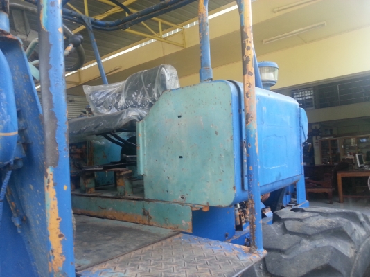 รถตัก komatsu JH30B รถตัก komatsu JH30B