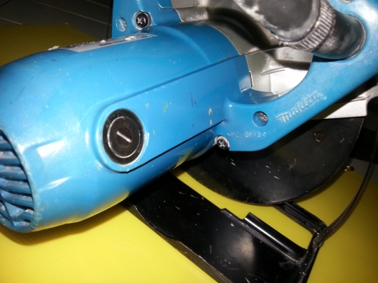 ขายเลื่อยวงเดือนผ่าไม้ขนาดใส่ใบ7นิ้วยี่ห้อMAKITAของแท้สภาพเกือบๆใหม่ครับ ขายเลื่อยวงเดือนผ่าไม้ขนาดใส่ใบ7นิ้วยี่ห้อMAKITAของแท้สภาพเกือบๆใหม่ครับ