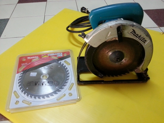 ขายเลื่อยวงเดือนผ่าไม้ขนาดใส่ใบ7นิ้วยี่ห้อMAKITAของแท้สภาพเกือบๆใหม่ครับ ขายเลื่อยวงเดือนผ่าไม้ขนาดใส่ใบ7นิ้วยี่ห้อMAKITAของแท้สภาพเกือบๆใหม่ครับ