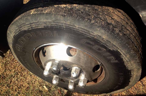 **960,000 บ.ต่อรอง**ขาย6ล้อตู้แห้งสวยๆ HINO MEGA FC4JJPA ยูโร2 ปี46 เครื่อง 150 JO5C TURBO INTER COOLER พ.พาวเวอร์ เบรคทริฟฟี่ แอร์เย็น ช่วงล่างคัสซีสวยเดิมไม่มีบวม ตู้แห้งสภาพดี 5.50ม. หัวบางเดิมภายในสวยคอนโซลครบ ยางดี6เส้น พร้อมใช้งาน เอกสารครบ ราคาต่อร