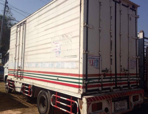 **960,000 บ.ต่อรอง**ขาย6ล้อตู้แห้งสวยๆ HINO MEGA FC4JJPA ยูโร2 ปี46 เครื่อง 150 JO5C TURBO INTER COOLER พ.พาวเวอร์ เบรคทริฟฟี่ แอร์เย็น ช่วงล่างคัสซีสวยเดิมไม่มีบวม ตู้แห้งสภาพดี 5.50ม. หัวบางเดิมภายในสวยคอนโซลครบ ยางดี6เส้น พร้อมใช้งาน เอกสารครบ ราคาต่อร