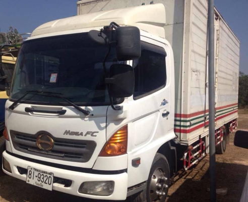 **960,000 บ.ต่อรอง**ขาย6ล้อตู้แห้งสวยๆ HINO MEGA FC4JJPA ยูโร2 ปี46 เครื่อง 150 JO5C TURBO INTER COOLER พ.พาวเวอร์ เบรคทริฟฟี่ แอร์เย็น ช่วงล่างคัสซีสวยเดิมไม่มีบวม ตู้แห้งสภาพดี 5.50ม. หัวบางเดิมภายในสวยคอนโซลครบ ยางดี6เส้น พร้อมใช้งาน เอกสารครบ ราคาต่อร