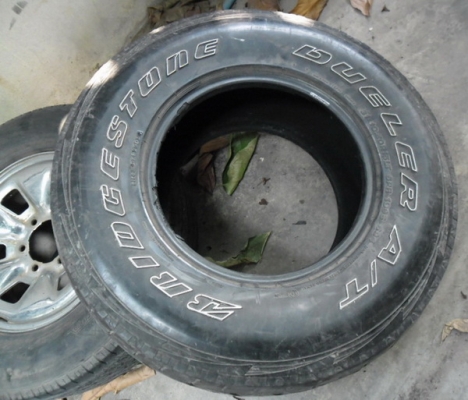 ยาง 31 ขอบ 15  เป็นอะไหล่ 500.-