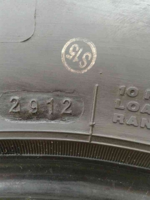 13,800 ยางMud 265/75R16 ปี 12
