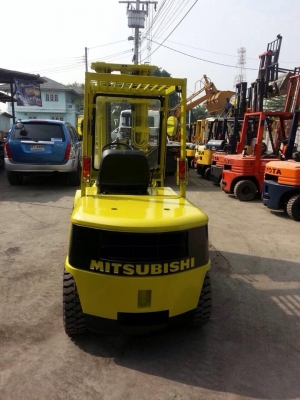 ขาย ฟอล์คลิฟต์ 3.5 ตัน ดีเซล เสายกสูง 5 เมตร เก่านอก 315,000 ขาย ฟอล์คลิฟต์ 3.5 ตัน ดีเซล เสายกสูง 5 เมตร เก่านอก 315,000