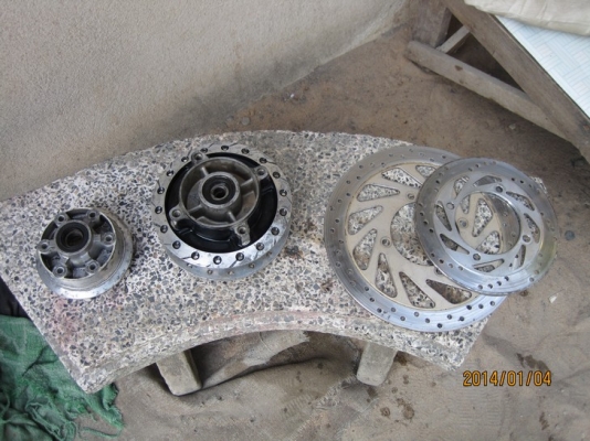 ขายอะไหล่ KRR 150 และ Serpico เล็กน้อย สภาพสวยๆถูกๆ