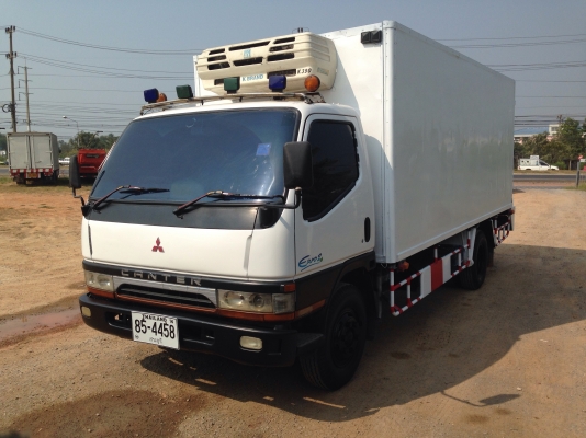 รถตู้เย็น6ล้อมิตซูแคนเตอร์ (รถห้าง)