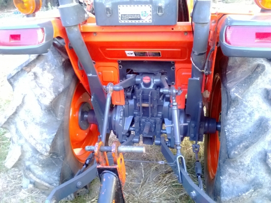 ขายรถไถคูโบต้า L3608 ใบมีดดันดินใหม่ติดตั้งอยู่ครับผาน6และโรตารี่ครับ