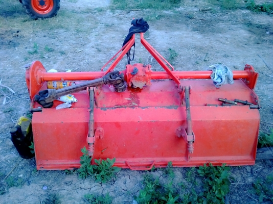 ขายรถไถคูโบต้า L3608 ใบมีดดันดินใหม่ติดตั้งอยู่ครับผาน6และโรตารี่ครับ