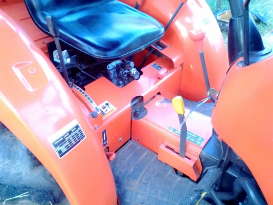 ขายรถไถคูโบต้า L3608 ใบมีดดันดินใหม่ติดตั้งอยู่ครับผาน6และโรตารี่ครับ