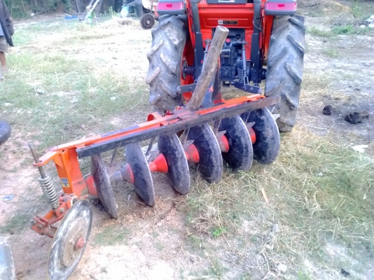 ขายรถไถคูโบต้า L3608 ใบมีดดันดินใหม่ติดตั้งอยู่ครับผาน6และโรตารี่ครับ