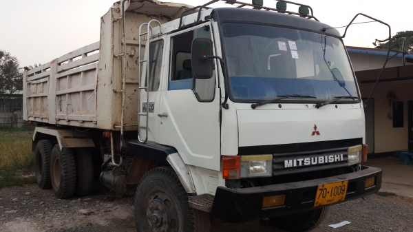 ขายด่วนไอ้หลงสิบปีดสองเพลาดั้ม FN527MTD-3400 195แรง  พร้อมใช้จัดแนนท์ได้โทร 0801515451