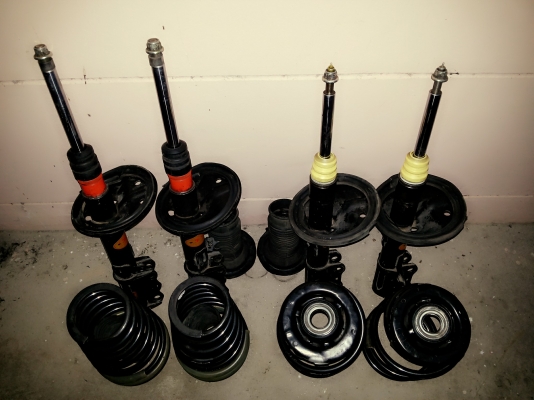 ขาย โช็คCamry ACV40พร้อมสปลิงโหลดของEibach(ไอบัค)สภาพดี เอาไปใส่แม็ก20ได้เลยอัดน้ำมันแล้ว พร้อมใส่