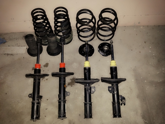 ขาย โช็คCamry ACV40พร้อมสปลิงโหลดของEibach(ไอบัค)สภาพดี เอาไปใส่แม็ก20ได้เลยอัดน้ำมันแล้ว พร้อมใส่