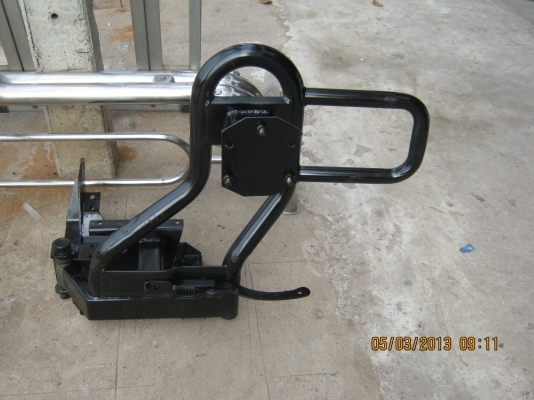 ที่แขวนยางอะใหล่ ท้ายรถ