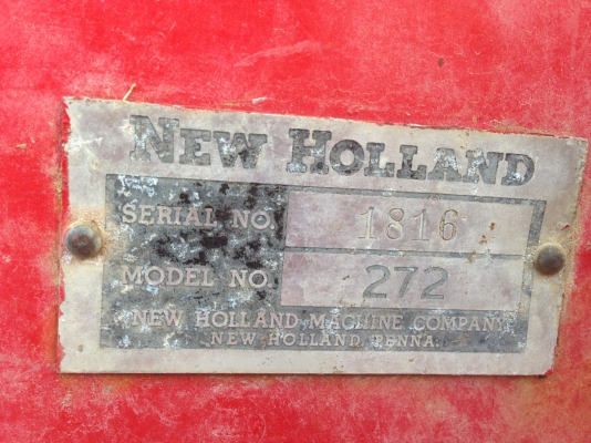 ขายเครื่องอัดฟางยี่ห้อ NEWHOLLAND รุ่น 272 ใช้งานดีแต่ไม่ค่อยได้ใช้งาน สภาพสวยพร้อมใช้งาน ราคา 88000