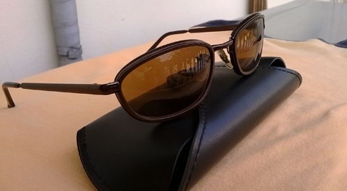 แว่นกันแดด Ray Ban  Made in italy