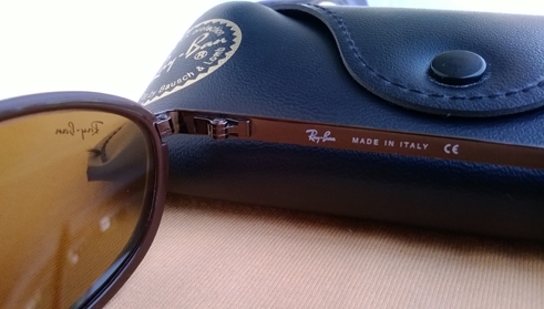 แว่นกันแดด Ray Ban  Made in italy