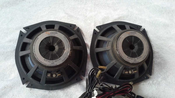 Kenwood ชุดแยกชิ้น เบส กลาง แหลม ลำโพงเสียงกลาง 6.5" 180W Kenwood ชุดแยกชิ้น เบส กลาง แหลม ลำโพงเสียงกลาง 6.5" 180W