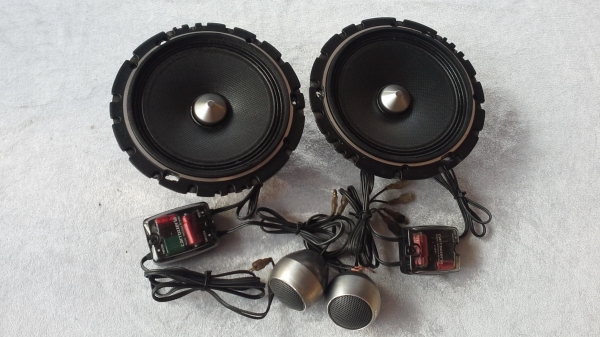 Pioneer ชุดแยกชิ้น เบส กลาง แหลม ลำโพงเสียงกลาง 6.5" 120W