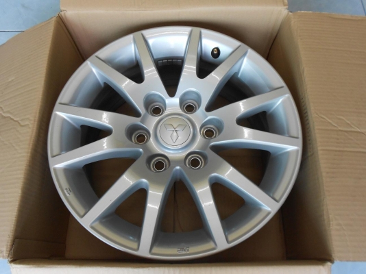 ขายล้อแม็กเปล่า Mitsubishi Pajero Sport ขอบ 17 สภาพป้ายแดง 1 ชุด/ใส่-ถ่วงฟรีค่ะ