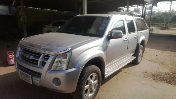 ขายด่วน ISUZU hiland ปลายปี06 เครื่อง25000cc. สวย ๆรถผมเองครับ ขายด่วน ISUZU hiland ปลายปี06 เครื่อง25000cc. สวย ๆรถผมเองครับ