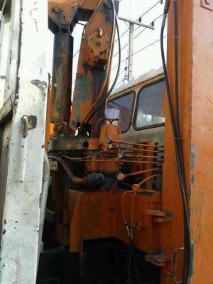 ขายรถ 6 ล้อพื้นเรียบใหญ่ติดเครน HINO FF 195 แรงม้า ติดเครน TANADO 4 ตัน กระบะยาว 6 เมตร ราคา 700000