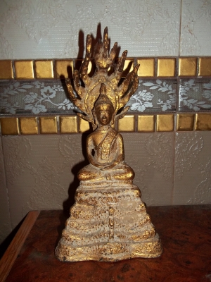 พระบูชาหลายองค์