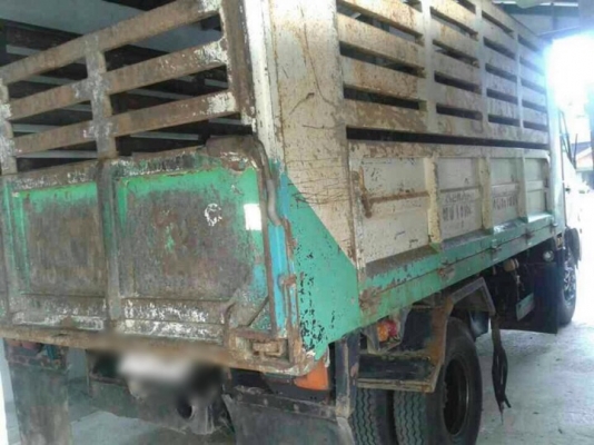 รถฮีโน่ 6 ล้อดั้ม FC4J  150 แรงม้า. ปี 48  สนใจติดต่อ  081 - 6079515