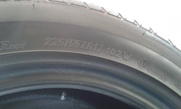 ขายยาง maxxis ma-z1 225/55ZR17 มือ 2 แต่ปีใหม่ ใช้น้อย ขายยาง maxxis ma-z1 225/55ZR17 มือ 2 แต่ปีใหม่ ใช้น้อย