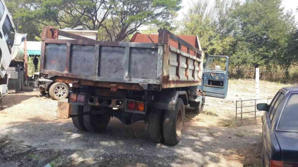 ขายรถดั้มพ์ TOYOTA 6 ล้อหัวยาว