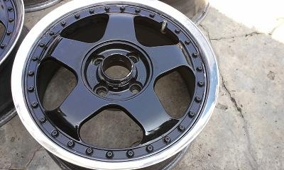 ขายล้อjapan ขอบ15 ยี่ห้อ tom's ครับ 4รู100ครับ ถูกๆๆ3900บาทราคาต่อรองได้ครับ