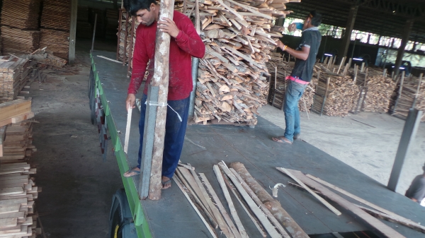 ขายหางพื้นเรียบ 3 เพลาตามสภาพไม่มีล้อไม่ให้เล่ม