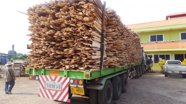 ขายหางพื้นเรียบ 3 เพลาตามสภาพไม่มีล้อไม่ให้เล่ม