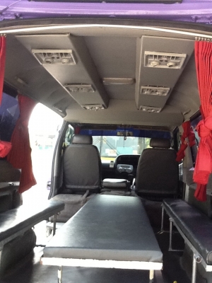 รถตู้หัวจรวดรับ-ส่งนักเรียน  Super Custom