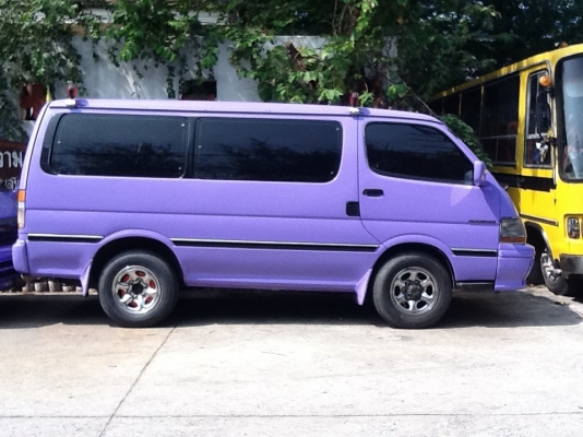 รถตู้หัวจรวดรับ-ส่งนักเรียน  Super Custom