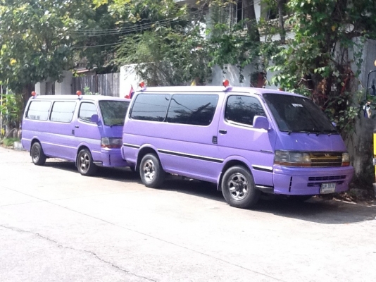 รถตู้หัวจรวดรับ-ส่งนักเรียน  Super Custom