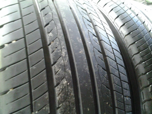 ยาง yogo 215/55/17