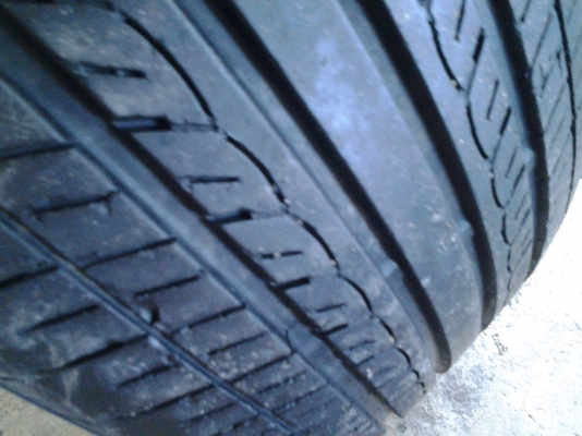 ยาง yogo 215/55/17