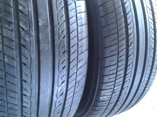 ยาง yogo 215/55/17