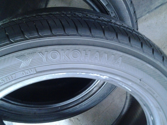 ยาง yogo 215/55/17